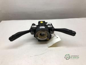 Begagnade Spak, rattstång Volkswagen Golf V (1K1) 1.6 FSI 16V Pris € 70,00 Marginaltabell erbjuds av Autobedrijf de Heer B.V.