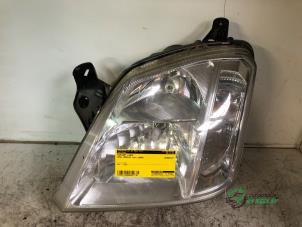 Używane Reflektor lewy Opel Meriva 1.6 16V Cena € 25,00 Procedura marży oferowane przez Autobedrijf de Heer B.V.