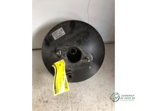 Begagnade Bromsservo Peugeot 107 1.0 12V Pris € 50,00 Marginaltabell erbjuds av Autobedrijf de Heer B.V.