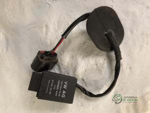 Begagnade Bränslepumpsrelä Volkswagen Golf V (1K1) 1.4 TSI 122 16V Pris € 25,00 Marginaltabell erbjuds av Autobedrijf de Heer B.V.