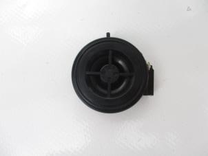 Begagnade Högtalare Volkswagen Crafter Pris € 5,99 Inklusive moms erbjuds av Autohandel P. Caron & Zoon B.V.