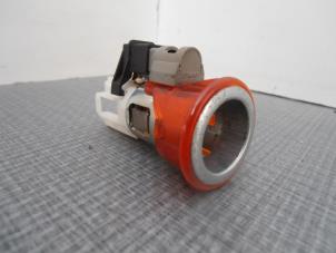 Gebruikte Aansteker Volkswagen Transporter Prijs € 15,13 Inclusief btw aangeboden door Autohandel P. Caron & Zoon B.V.