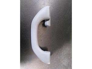 Begagnade Handtag Volkswagen Transporter/Caravelle T6 2.0 TDI 150 Pris € 15,13 Inklusive moms erbjuds av Autohandel P. Caron & Zoon B.V.