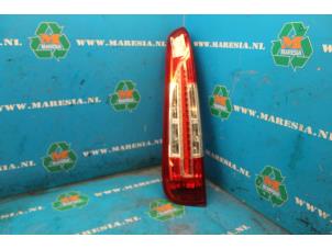 Używane Tylne swiatlo pozycyjne lewe Ford C-Max Cena € 42,00 Procedura marży oferowane przez Maresia Auto Recycling B.V.