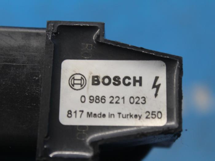 Tändspole från en Seat Ibiza III (6L1) 1.2 12V 2002