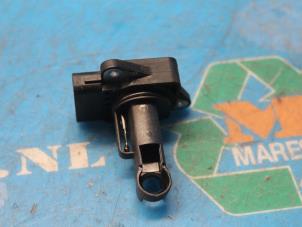 Używane Miernik ilosci powietrza Toyota Corolla (E12) 1.6 16V VVT-i Cena € 15,75 Procedura marży oferowane przez Maresia Auto Recycling B.V.