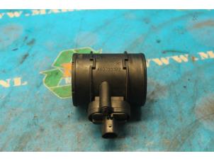 Begagnade Luftflödesmätare Opel Corsa Pris € 57,75 Marginaltabell erbjuds av Maresia Auto Recycling B.V.