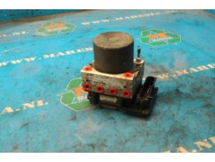 Begagnade ABS-pump Kia Cee'd (EDB5) 1.4 CVVT 16V Pris € 73,50 Marginaltabell erbjuds av Maresia Auto Recycling B.V.