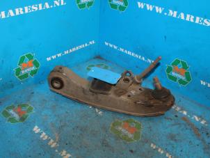 Begagnade Främre undre gaffelben, höger Hyundai H-100 2.5 Diesel Pris € 42,00 Marginaltabell erbjuds av Maresia Auto Recycling B.V.