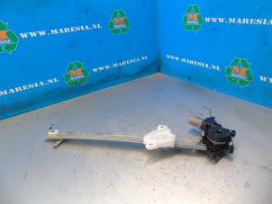 Gebruikte Raammechaniek 4Deurs rechts-voor Suzuki Celerio (LF) 1.0 12V Dualjet Prijs € 63,00 Margeregeling aangeboden door Maresia Auto Recycling B.V.