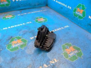 Gebruikte Deurslot Mechaniek 2Deurs links Ford Fiesta 6 (JA8) 1.0 Ti-VCT 12V 65 Prijs € 52,50 Margeregeling aangeboden door Maresia Auto Recycling B.V.