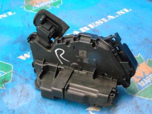 Gebruikte Deurslot Mechaniek 2Deurs rechts Volkswagen Caddy IV 2.0 TDI 150 Prijs € 52,50 Margeregeling aangeboden door Maresia Auto Recycling B.V.