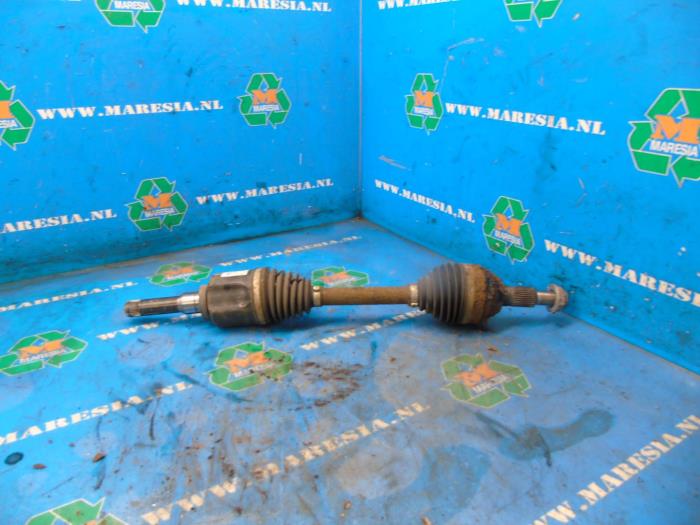 Drivaxel, vänster fram från en Opel Antara (LA6) 2.2 CDTI 16V 4x4 2012