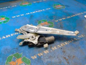 Begagnade Fönstermekanism för bakre dörr, 4-dörrars, vänster Suzuki Vitara (LY/MY) 1.6 16V VVT Pris € 78,75 Marginaltabell erbjuds av Maresia Auto Recycling B.V.