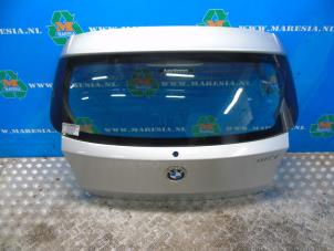 Gebruikte Achterklep BMW 1 serie (E87/87N) 118i 16V Prijs € 210,00 Margeregeling aangeboden door Maresia Auto Recycling B.V.
