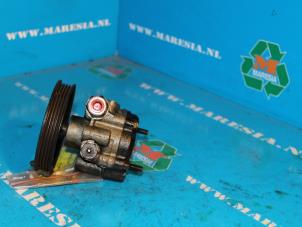 Begagnade Servostyrningspump Kia Pride Wagon 1.3i 16V Pris € 31,50 Marginaltabell erbjuds av Maresia Auto Recycling B.V.