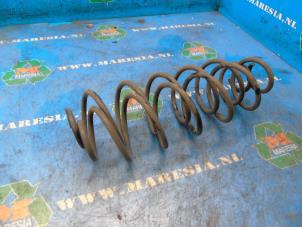 Gebruikte Schroefveer achter Citroen C4 Cactus (0B/0P) 1.2 PureTech 110 12V Prijs € 52,50 Margeregeling aangeboden door Maresia Auto Recycling B.V.