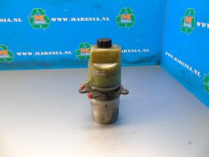 Begagnade Servostyrningspump Ford C-Max (DM2) 1.8 TDCi 16V Pris € 105,00 Marginaltabell erbjuds av Maresia Auto Recycling B.V.