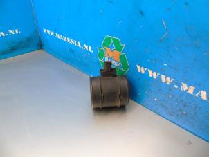 Begagnade Luftmassemätare Chevrolet Cruze 2.0 D 16V Pris € 21,00 Marginaltabell erbjuds av Maresia Auto Recycling B.V.