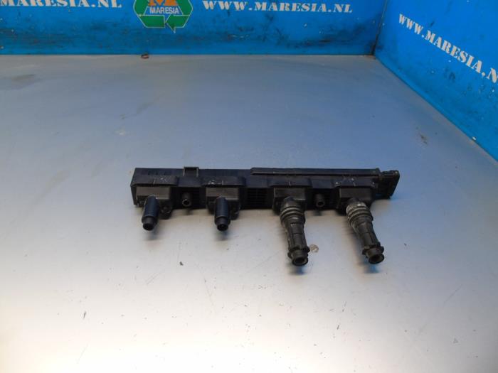 Bobine van een Opel Agila (A) 1.2 16V Twin Port 2005