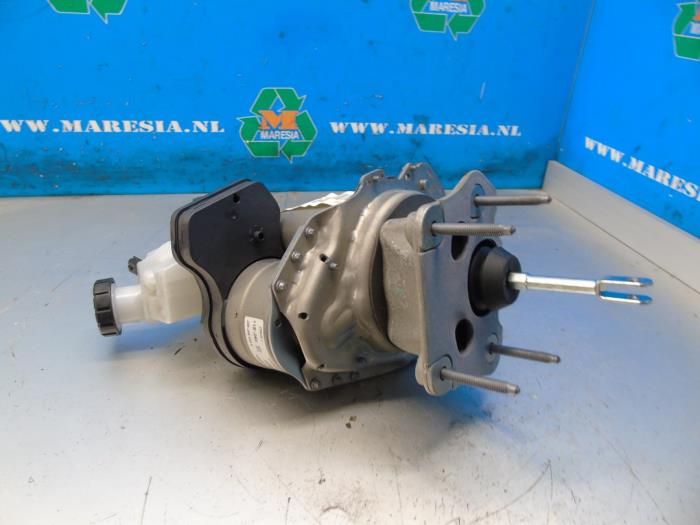 Bromsservo från en Renault Megane IV Estate (RFBK) 1.6 E-Tech 160 2021