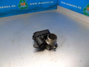 Begagnade Spjällhus Peugeot 2008 (CU) 1.2 12V e-THP PureTech 130 Pris € 42,00 Marginaltabell erbjuds av Maresia Auto Recycling B.V.