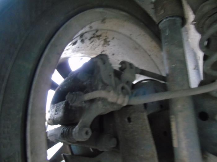 Bakre bromsok, vänster från en Opel Astra K 1.6 CDTI 110 16V 2015