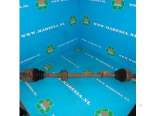 Begagnade Drivaxel, höger fram Toyota Corolla (E12) 1.6 16V VVT-i Pris € 52,50 Marginaltabell erbjuds av Maresia Auto Recycling B.V.