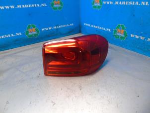 Gebruikte Achterlicht rechts Volkswagen Tiguan (5N1/2) 2.0 TDI 16V Blue Motion Prijs € 84,00 Margeregeling aangeboden door Maresia Auto Recycling B.V.