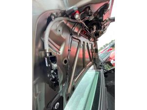 Begagnade Lås, cabriolet Ford Focus 2 C+C 2.0 TDCi 16V Pris på förfrågan erbjuds av Maresia Auto Recycling B.V.