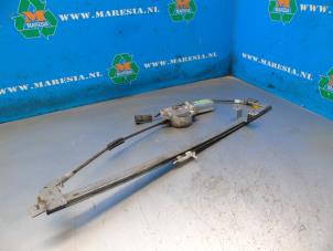 Begagnade Fönstermekanism, 2-dörrars, höger fram Fiat Ducato (230/231/232) 2.8 id TD Pris € 47,25 Marginaltabell erbjuds av Maresia Auto Recycling B.V.