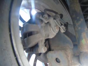 Gebruikte Remklauw (Tang) links-achter Lancia Delta (844) 1.6 D Multijet 16V 120 Prijs € 52,50 Margeregeling aangeboden door Maresia Auto Recycling B.V.