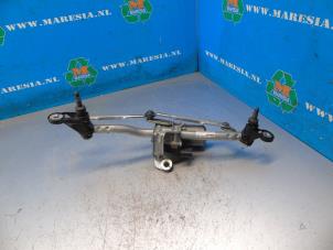 Begagnade Torkarmotor + mekanism Ford EcoSport (JK8) 1.0 EcoBoost 12V 125 Pris € 99,75 Marginaltabell erbjuds av Maresia Auto Recycling B.V.