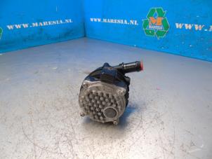 Gebruikte Waterpomp Lynk &amp; Co 01 1.5 PHEV Prijs € 141,75 Margeregeling aangeboden door Maresia Auto Recycling B.V.