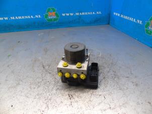 Begagnade ABS-pump Opel Corsa E 1.4 16V Pris € 42,00 Marginaltabell erbjuds av Maresia Auto Recycling B.V.