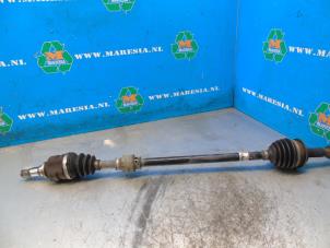 Gebruikte Steekas rechts-voor Toyota Yaris II (P9) 1.33 16V Dual VVT-I Prijs € 52,50 Margeregeling aangeboden door Maresia Auto Recycling B.V.