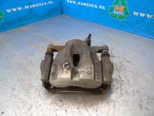 Gebruikte Remklauw (Tang) links-voor Toyota Verso S 1.33 16V Dual VVT-I Prijs € 52,50 Margeregeling aangeboden door Maresia Auto Recycling B.V.