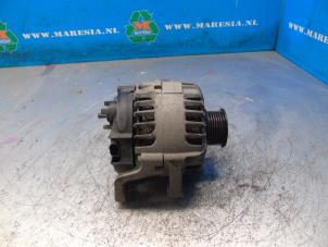 Gebruikte Dynamo Opel Mokka/Mokka X 1.6 16V EcoFlex 4x2 Prijs € 47,25 Margeregeling aangeboden door Maresia Auto Recycling B.V.