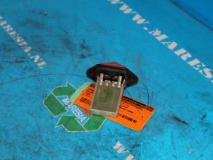 Begagnade Motstånd, kupéfläkt Hyundai H-100 2.5 Diesel Pris € 15,75 Marginaltabell erbjuds av Maresia Auto Recycling B.V.