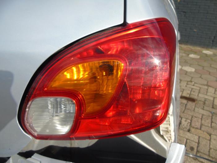 Baklykta, höger från en Mitsubishi Space Star (A0) 1.0 12V 2021