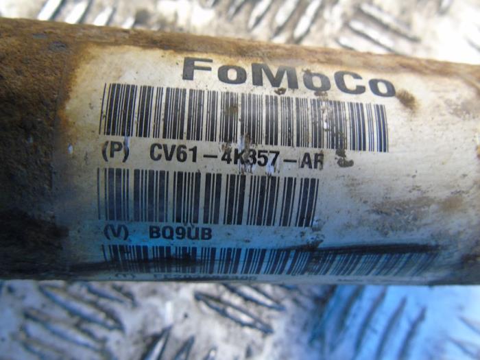 Mellanaxel från en Ford Kuga II 2.0 TDCi 16V 180 4x4 2016