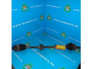 Begagnade Drivaxel, höger fram Toyota Corolla (EB/ZZ/WZ/CD) 1.4 16V VVT-i Pris € 52,50 Marginaltabell erbjuds av Maresia Auto Recycling B.V.