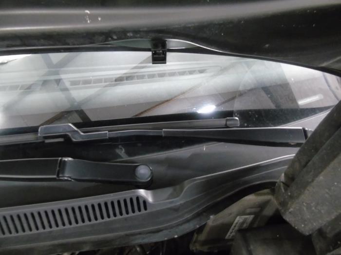 Torkarmekanism från en Volkswagen Polo V (6R) 1.2 12V 2009