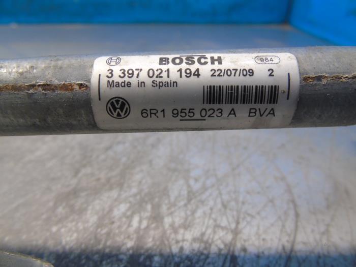 Torkarmekanism från en Volkswagen Polo V (6R) 1.2 12V 2009