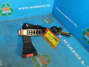 Gebruikte Veiligheidsgordel Insteek links-voor Opel Combo (Corsa C) 1.7 DI 16V Prijs € 36,75 Margeregeling aangeboden door Maresia Auto Recycling B.V.