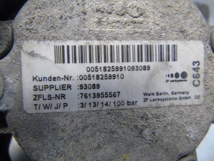 Servostyrningspump från en Fiat Ducato (250) 2.0 D 115 Multijet 2014