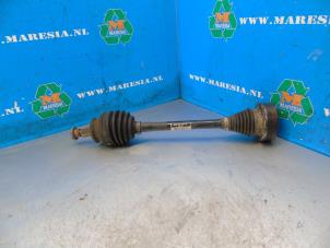 Begagnade Drivaxel, vänster fram Volkswagen Polo V (6R) 1.4 TDI 12V 90 Pris € 52,50 Marginaltabell erbjuds av Maresia Auto Recycling B.V.