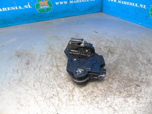 Gebruikte Deurslot Mechaniek 4Deurs links-achter Toyota RAV4 (A5) 2.5 Hybrid 16V AWD Prijs € 52,50 Margeregeling aangeboden door Maresia Auto Recycling B.V.