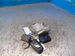 Begagnade Tändningslås + nyckel Toyota RAV4 (A5) 2.5 Hybrid 16V AWD Pris € 157,50 Marginaltabell erbjuds av Maresia Auto Recycling B.V.