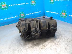 Gebruikte Inlaatspruitstuk Hyundai iX35 (LM) 1.6 GDI 16V Prijs € 78,75 Margeregeling aangeboden door Maresia Auto Recycling B.V.